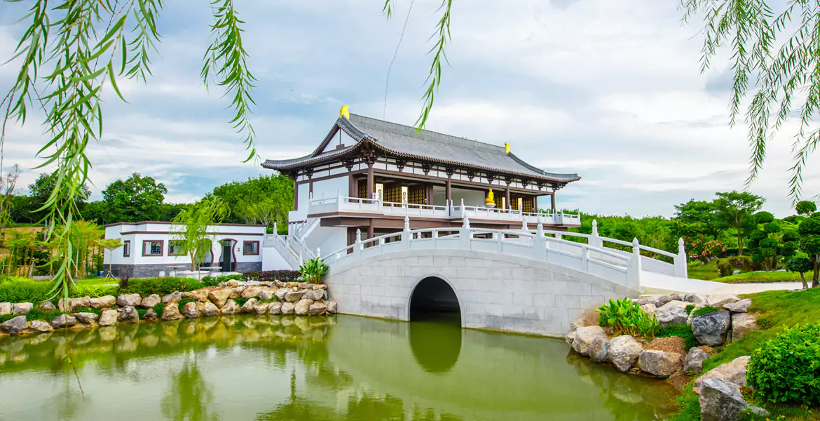Nirvana Memorial Park (Ban Bueng, Thailand)